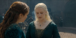 HouseOfTheDragon_3x02-QueensLanding_03561