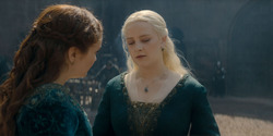 HouseOfTheDragon_3x02-QueensLanding_03562