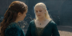 HouseOfTheDragon_3x02-QueensLanding_03563