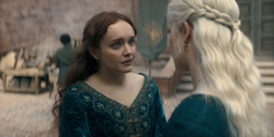 HouseOfTheDragon_3x02-QueensLanding_03570