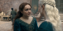 HouseOfTheDragon_3x02-QueensLanding_03571
