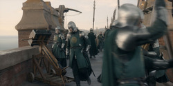 HouseOfTheDragon_3x02-QueensLanding_03580