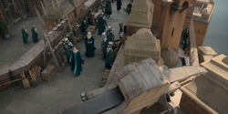 HouseOfTheDragon_3x02-QueensLanding_03601