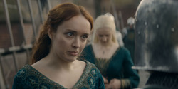 HouseOfTheDragon_3x02-QueensLanding_03658