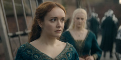 HouseOfTheDragon_3x02-QueensLanding_03695