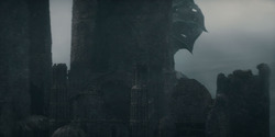 HouseOfTheDragon_3x02-QueensLanding_03795