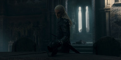 HouseOfTheDragon_3x02-QueensLanding_03979