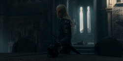 HouseOfTheDragon_3x02-QueensLanding_03980
