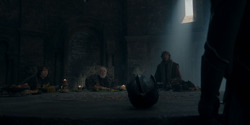 HouseOfTheDragon_3x02-QueensLanding_03987