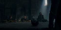 HouseOfTheDragon_3x02-QueensLanding_03989