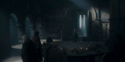 HouseOfTheDragon_3x02-QueensLanding_04014