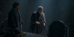 HouseOfTheDragon_3x02-QueensLanding_04027