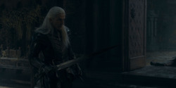 HouseOfTheDragon_3x02-QueensLanding_04122