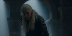 HouseOfTheDragon_3x02-QueensLanding_04140