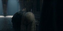 HouseOfTheDragon_3x02-QueensLanding_04178