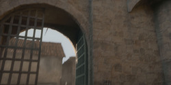 HouseOfTheDragon_3x02-QueensLanding_04252