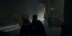 HouseOfTheDragon_3x02-QueensLanding_04277