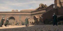 HouseOfTheDragon_3x02-QueensLanding_04389