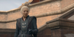 HouseOfTheDragon_3x02-QueensLanding_04399
