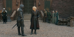 HouseOfTheDragon_3x02-QueensLanding_04425