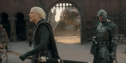 HouseOfTheDragon_3x02-QueensLanding_04437