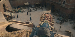 HouseOfTheDragon_3x02-QueensLanding_04439