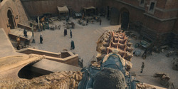 HouseOfTheDragon_3x02-QueensLanding_04443