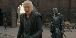 HouseOfTheDragon_3x02-QueensLanding_04446