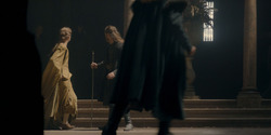 HouseOfTheDragon_3x02-QueensLanding_04474