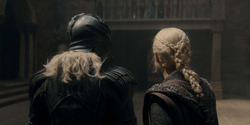 HouseOfTheDragon_3x02-QueensLanding_04490