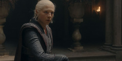HouseOfTheDragon_3x02-QueensLanding_04515