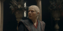 HouseOfTheDragon_3x02-QueensLanding_04557
