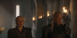 HouseOfTheDragon_3x02-QueensLanding_04585