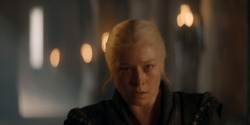 HouseOfTheDragon_3x02-QueensLanding_04589