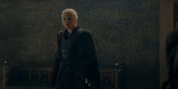 HouseOfTheDragon_3x02-QueensLanding_04601
