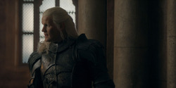 HouseOfTheDragon_3x02-QueensLanding_04602