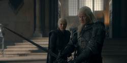 HouseOfTheDragon_3x02-QueensLanding_04695