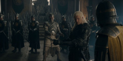 HouseOfTheDragon_3x02-QueensLanding_04770