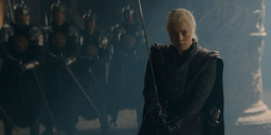 HouseOfTheDragon_3x02-QueensLanding_04786