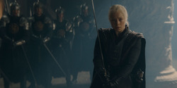 HouseOfTheDragon_3x02-QueensLanding_04788