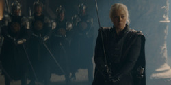 HouseOfTheDragon_3x02-QueensLanding_04790
