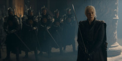 HouseOfTheDragon_3x02-QueensLanding_04806