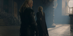 HouseOfTheDragon_3x02-QueensLanding_04886