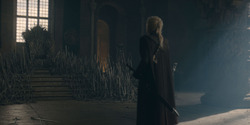 HouseOfTheDragon_3x02-QueensLanding_04891