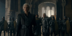 HouseOfTheDragon_3x02-QueensLanding_04895