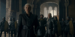 HouseOfTheDragon_3x02-QueensLanding_04896