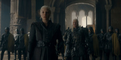 HouseOfTheDragon_3x02-QueensLanding_04898
