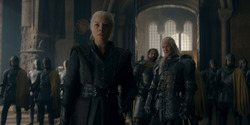 HouseOfTheDragon_3x02-QueensLanding_04904