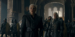 HouseOfTheDragon_3x02-QueensLanding_04913