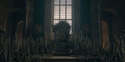 HouseOfTheDragon_3x02-QueensLanding_04917